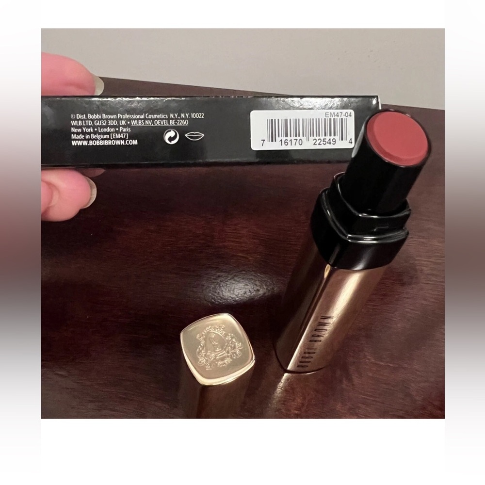 Bobbi Brown Luxe Shine Intense Lipstick - Claret new in full size ! - Picture 4 of 4